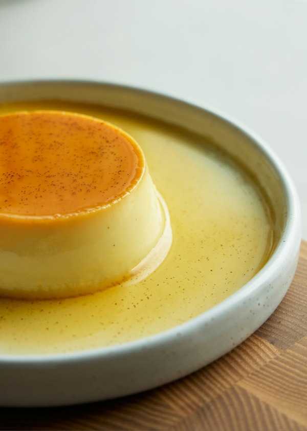 Caramelköpfli im Teller